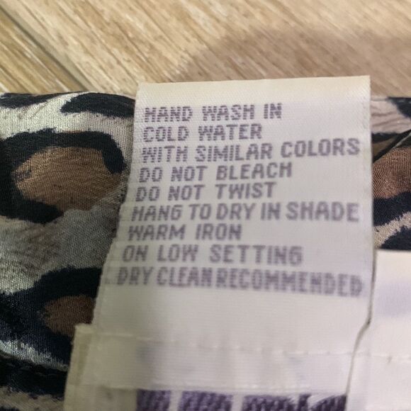 TESS Silk Blouse - Picture 3 of 7